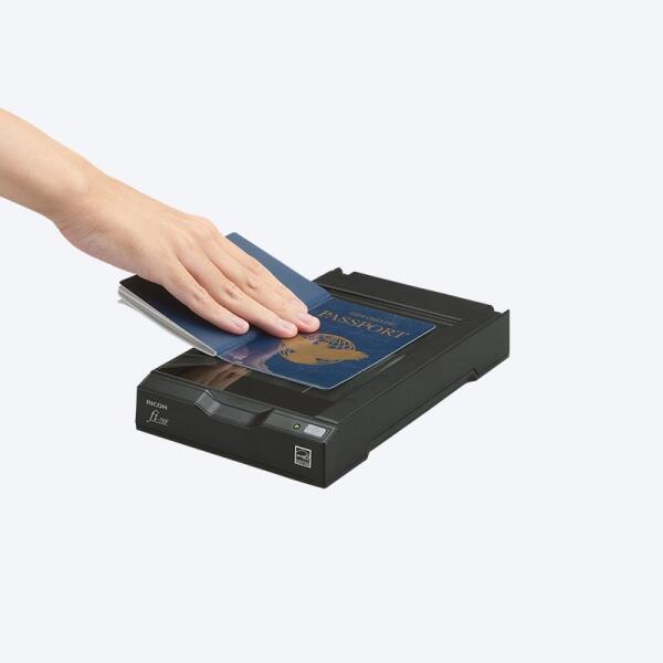 103_fi-70F_left_passport_EN